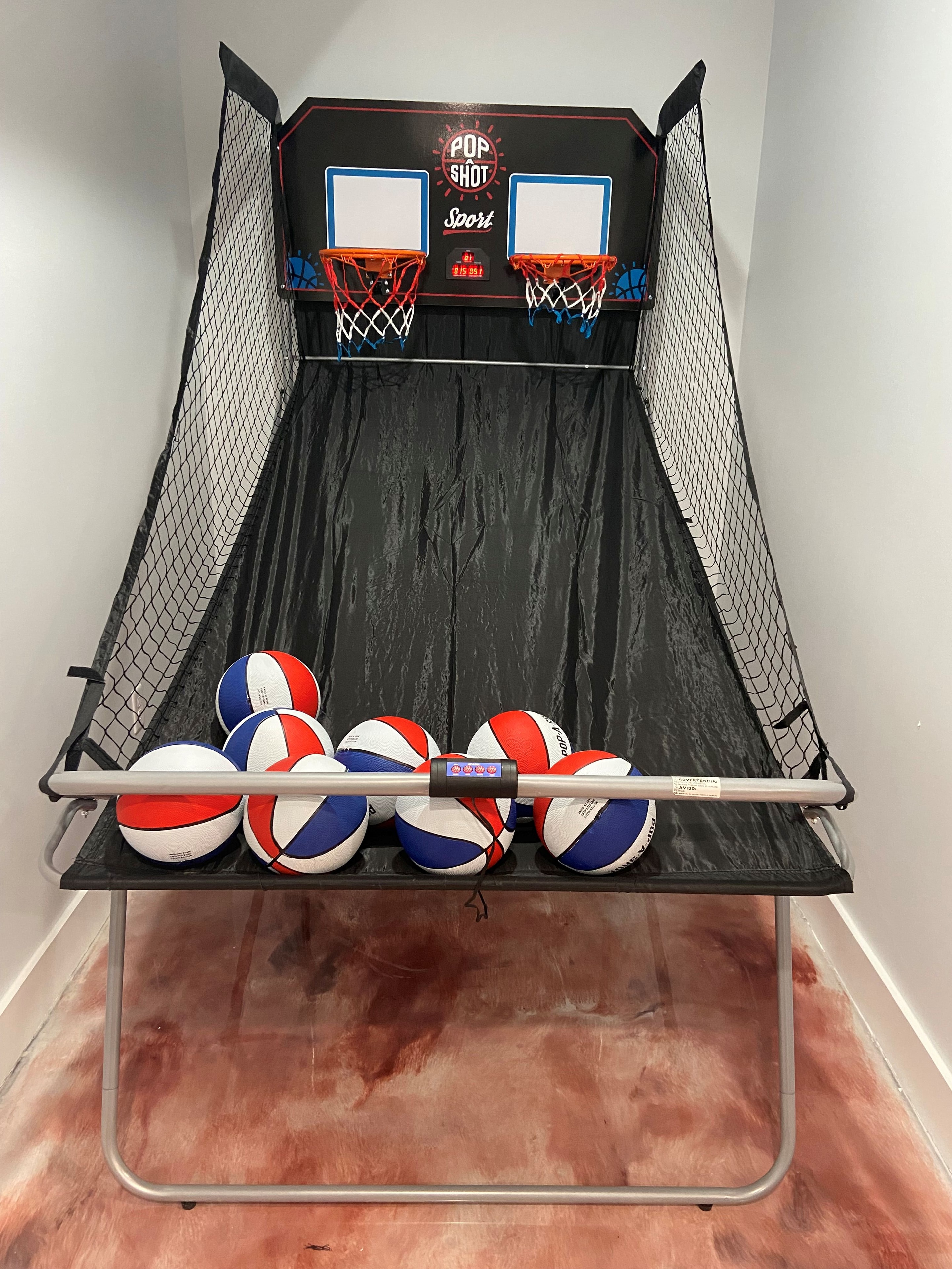 Basketball arcade game
