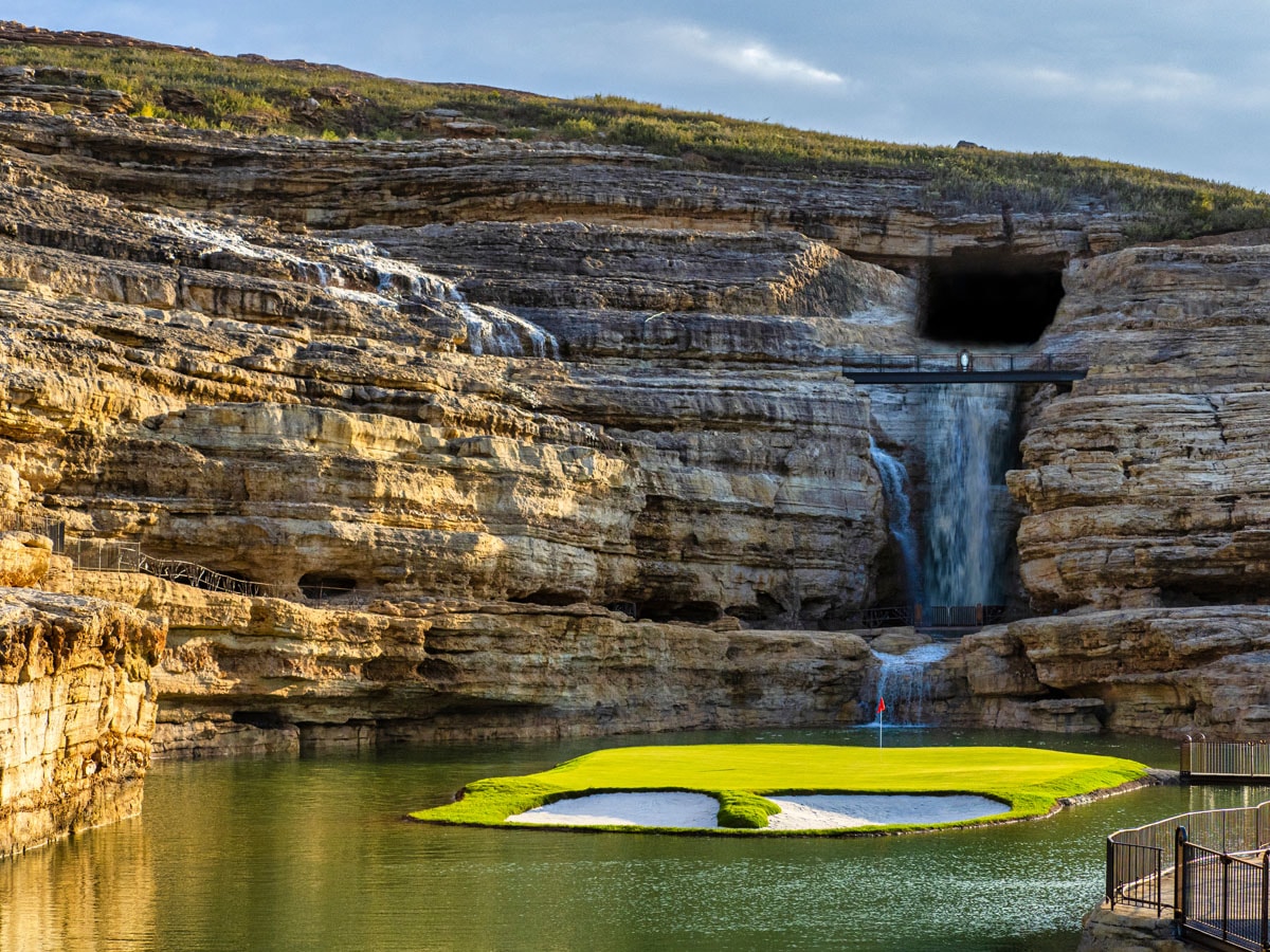 Cliff Hanger Golf Course golf course